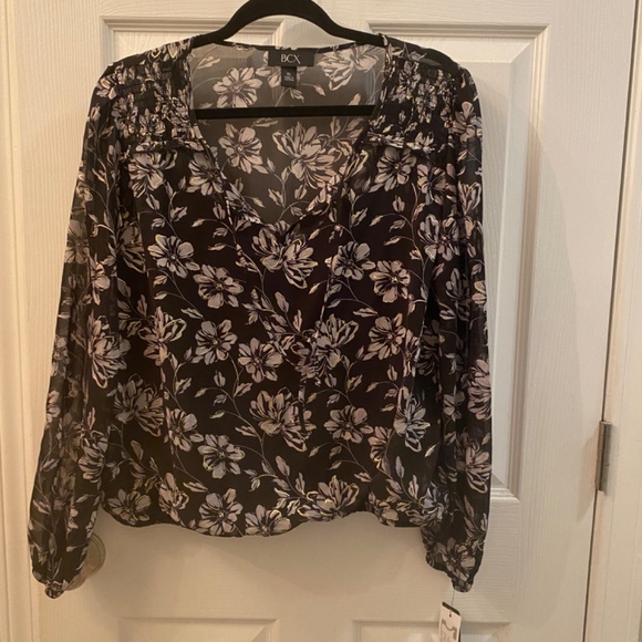 NWT blouse from Macy’s - Women’s size XL - Picture 3 of 5
